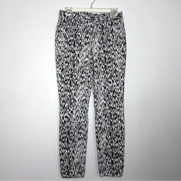 Vince Camuto Women’s Jeans Gray Black Spatter Print Size 26/2 EUC - Picture 1 of 7